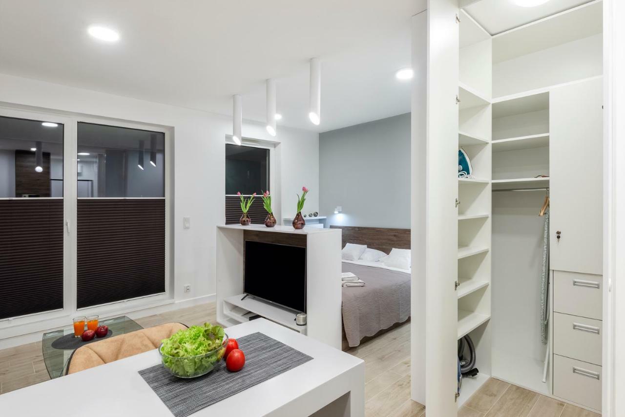 Apartament Luxury Miedzyborska 8B Varsavia Esterno foto